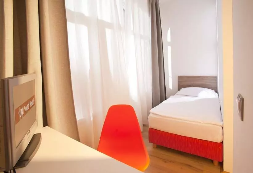 اتاق استاندارد یک نفره, Uni Hostel