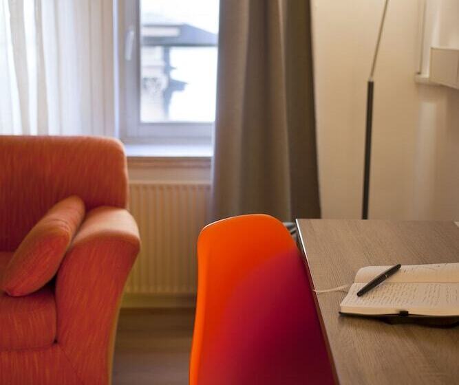 اتاق استاندارد چهار تخته, Uni Hostel