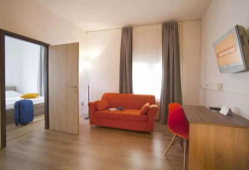 اتاق استاندارد چهار تخته, Uni Hostel
