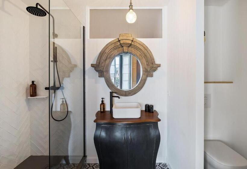 חדר סטנדרט, Libertitu