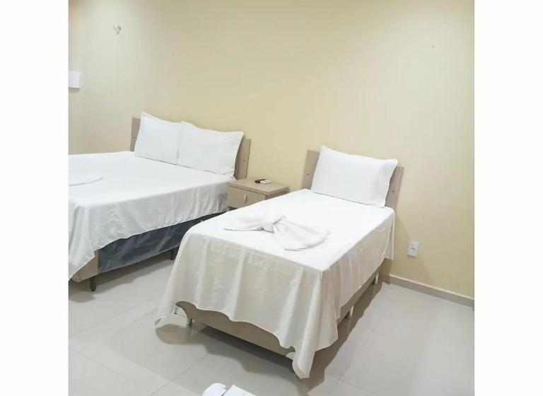 四人标准间, Pousada Barbacoar