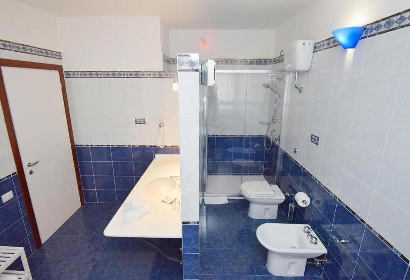 חדר סטנדרט עם מיטת קינג, Vicocolli Rooms