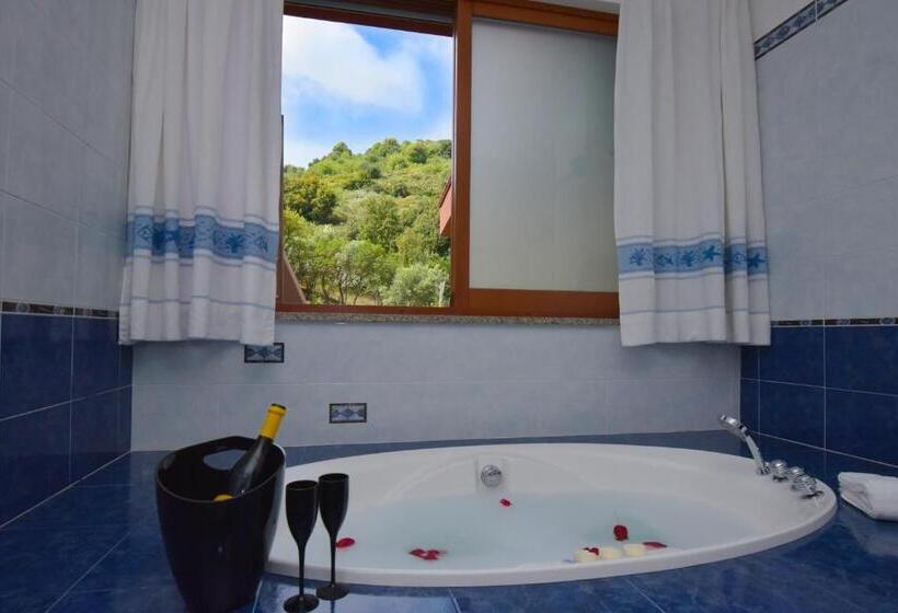 חדר סטנדרט עם מיטת קינג, Vicocolli Rooms