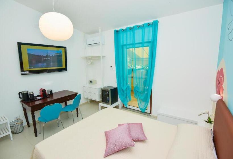 Номер Deluxe с Балконом, Vicocolli Rooms