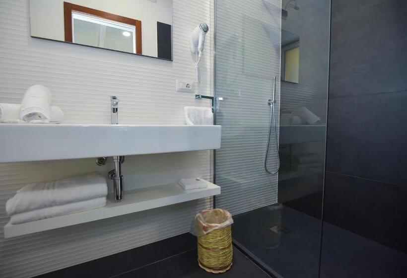 חדר דלוקס עם מרפסת, Vicocolli Rooms