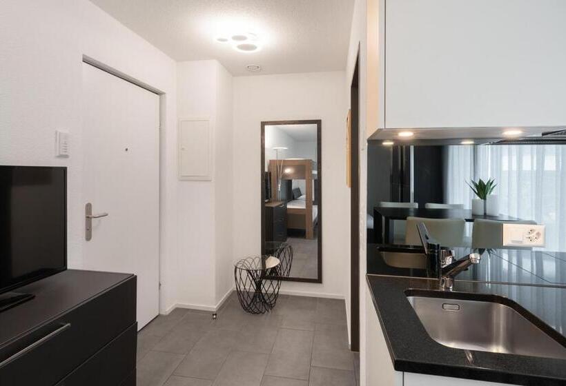 إستوديو ديلوكس, Studio Victoria Interlaken