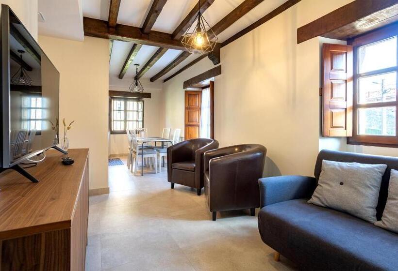 패밀리 룸, Apartamentos Los Edules