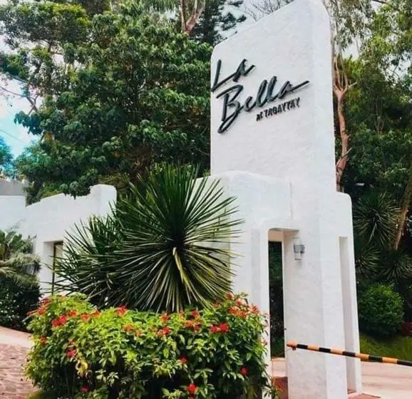 バルコニー付きスタンダードステューディオ, Casa Ayesha Sweet Staycation At La Bella Tagaytay