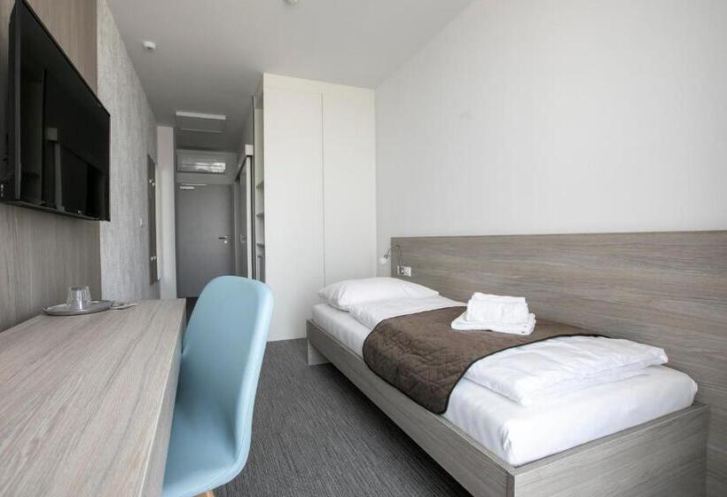 اتاق استاندارد یک نفره, Hendi Centrum