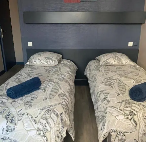 スタンダードルーム, Caveau Du Rond Point