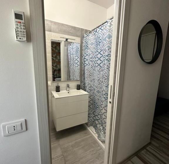 غرفة عائلية مطلّة علي الحديقة, B&b Dimora Delle Ninfee