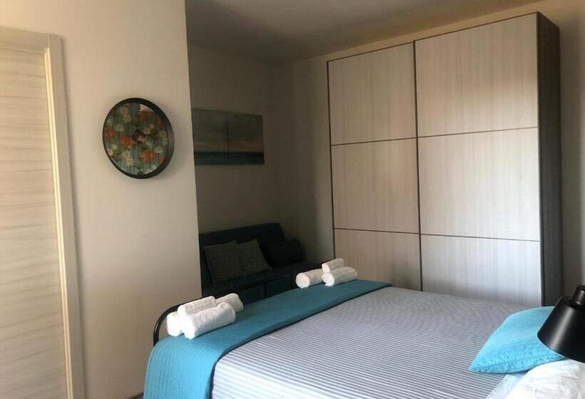 غرفة عائلية مطلّة علي الحديقة, B&b Dimora Delle Ninfee