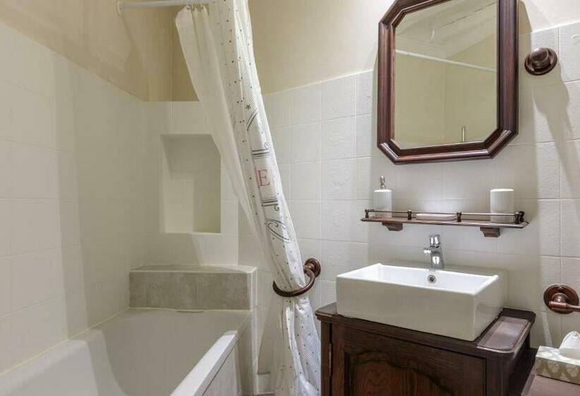 اتاق خانوادگی, Le Lys Dort Sarlat