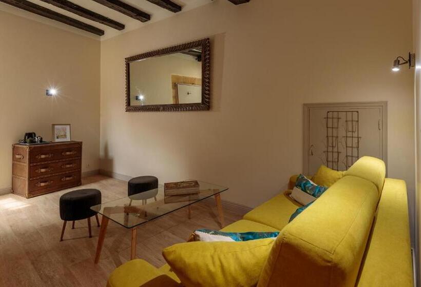 اتاق کلاسیک چهارنفره, Le Lys Dort Sarlat