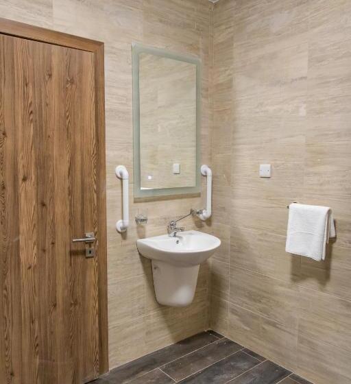 اتاق استاندارد با تخت بزرگ برای معلولان, Mon Chery