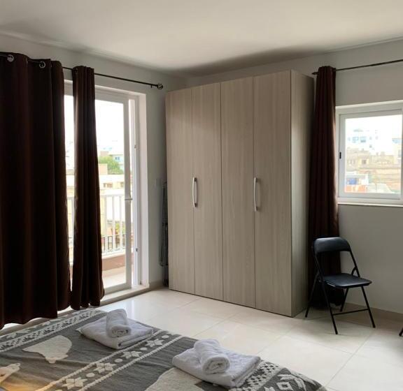 اتاق استاندارد با بالکن, Mon Chery