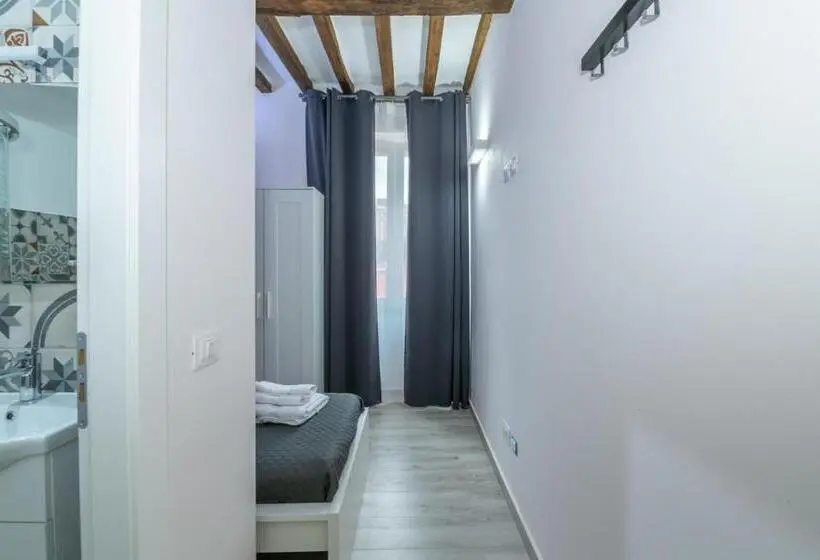 اتاق استاندارد یک نفره, Residenza Borgo Guazzo