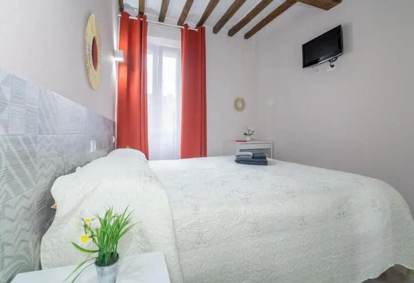 اتاق استاندارد با چشم‌انداز, Residenza Borgo Guazzo