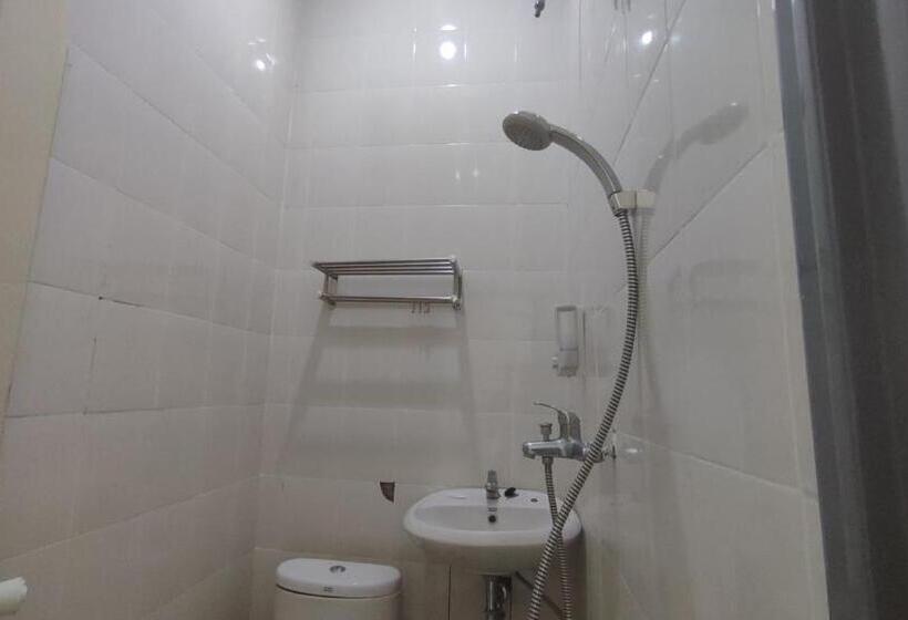 חדר סופריור, Superstar Residence Tomohon Redpartner