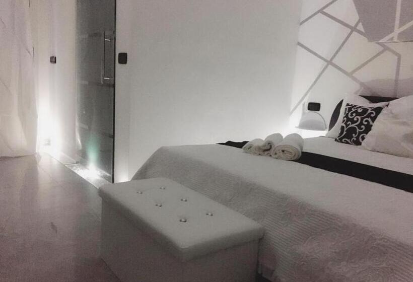 اتاق استاندارد, Isademar