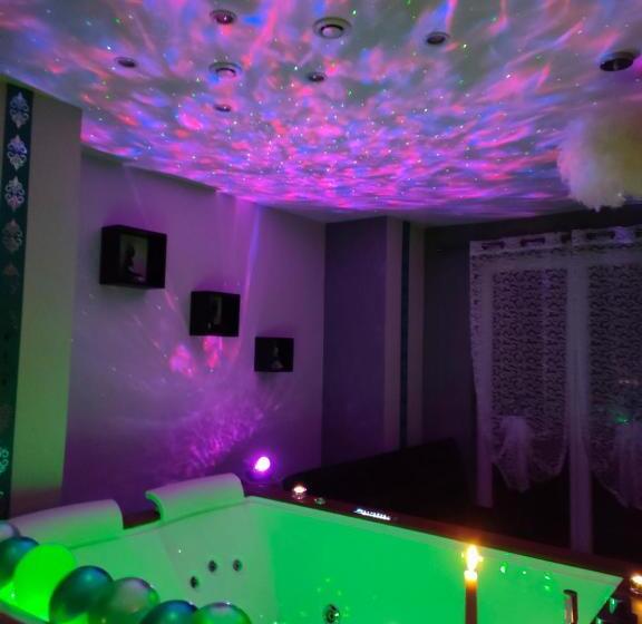 Номер Стандарт с Гидромассажем, Loft Avec Baignoire Spa Lécrin Romantique