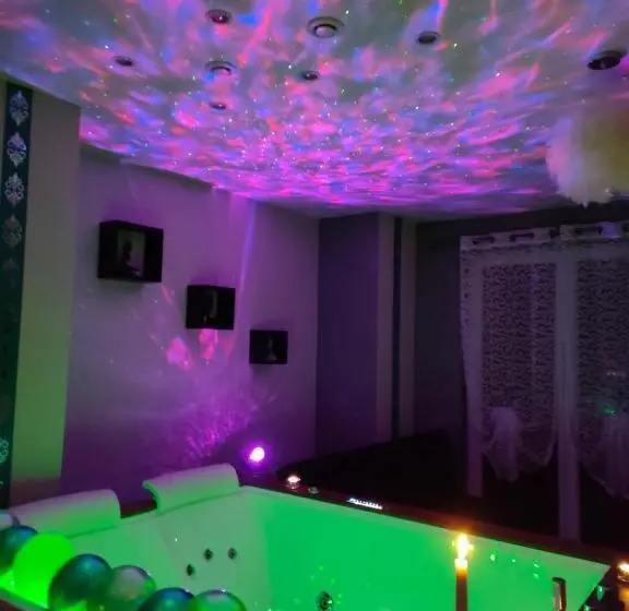 バスタブ付きスタンダードルーム, Loft Avec Baignoire Spa Lécrin Romantique