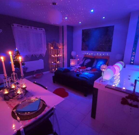 חדר סטנדרט עם ג'קוזי, Loft Avec Baignoire Spa Lécrin Romantique