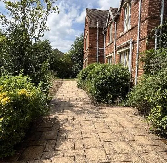 １ベッドルームアパートメント, Willingham House