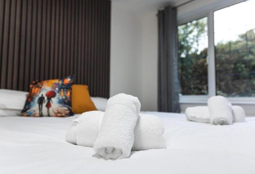 דירת חדר, Willingham House