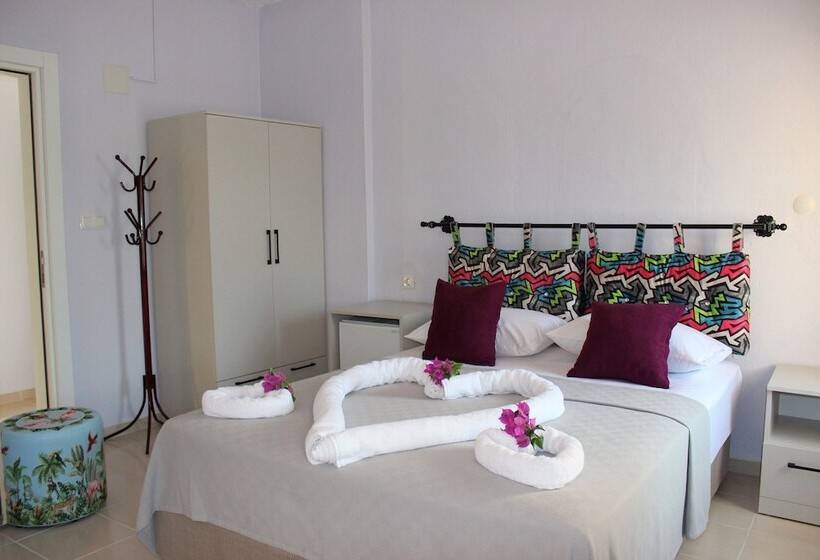 Quarto Triplo Superior, Casablanca