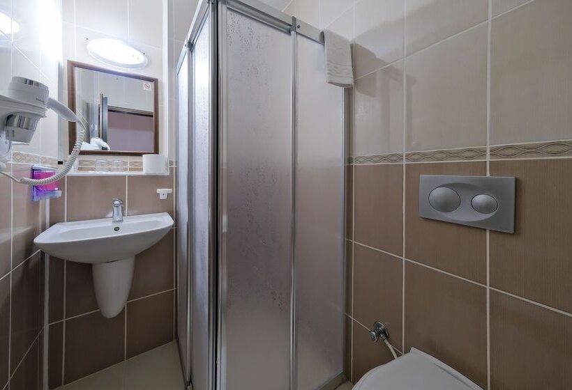 Quarto Superior Vista Piscina, Casablanca