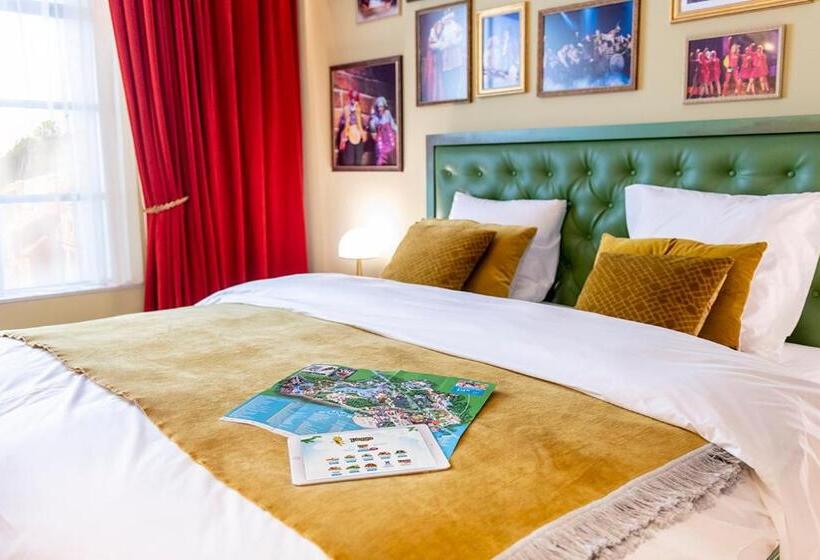 高级家庭房间, Plopsaland Theater