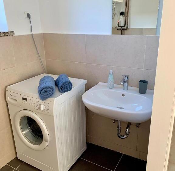 اتاق لوکس خانوادگی, Rooms Optim