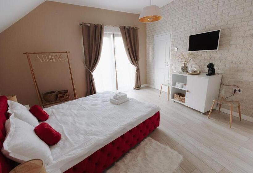 חדר סטנדרט נוף לגינה, The Corner50