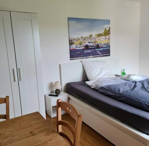 חדר סטנדרט חדר אמבטיה משותף, Pension Larifari