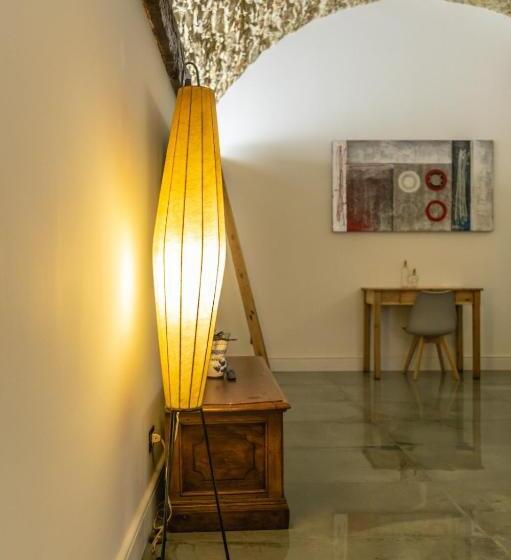 ファミリールーム, La Rondine