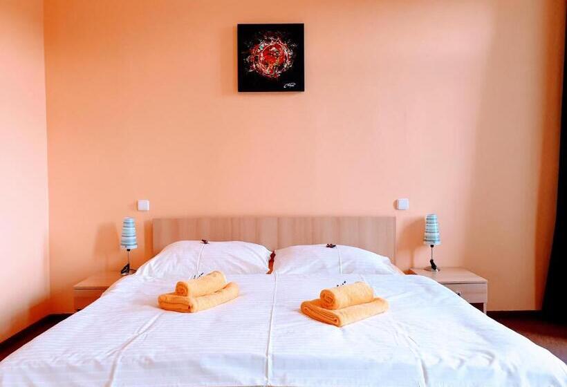 컴포트 트리플 룸, Penzion Lumis