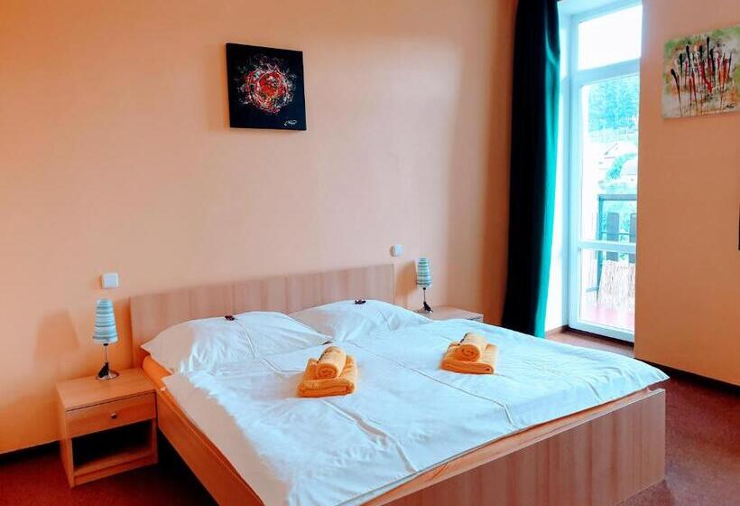 Трехместный Номер Комфорт, Penzion Lumis