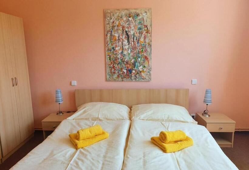 클래식 4인 룸, Penzion Lumis