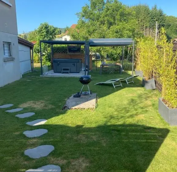 1階の1ベッドルームアパートメント, L Entre 2 Lyon Grenoble Villa Avec Jacuzzi