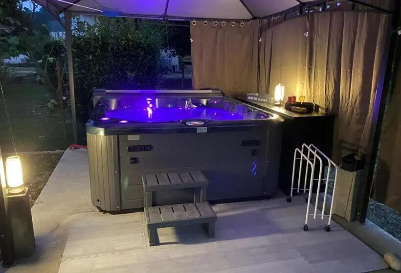 1階の1ベッドルームアパートメント, L Entre 2 Lyon Grenoble Villa Avec Jacuzzi