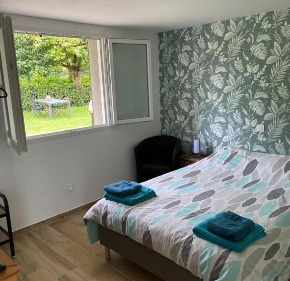 Апартаменты 1 Спальня Нижний Этаж, L Entre 2 Lyon Grenoble   Villa Avec Jacuzzi