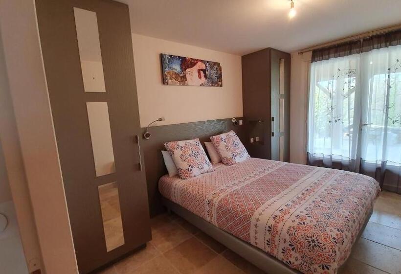 منزل غرفتين نوم, Domaine Du Cardou