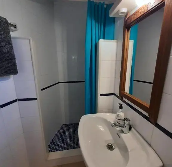 اتاق استاندارد با چشمانداز استخر, La Vista Al Mar