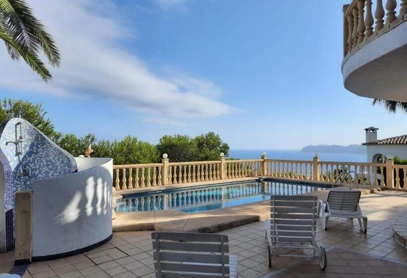 ویلای یک اتاق خوابه با استخر شنا, La Vista Al Mar