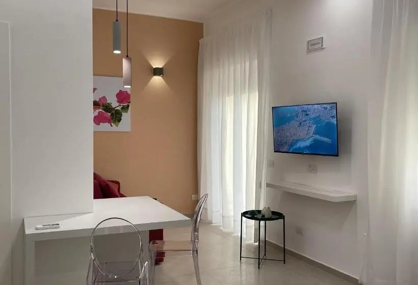 デラックストリプルルーム, Pianohome Sorrento