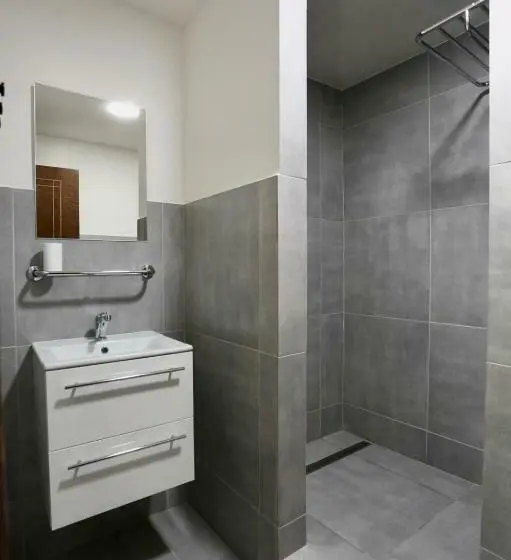 スタンダード4人部屋, Pension Lesná