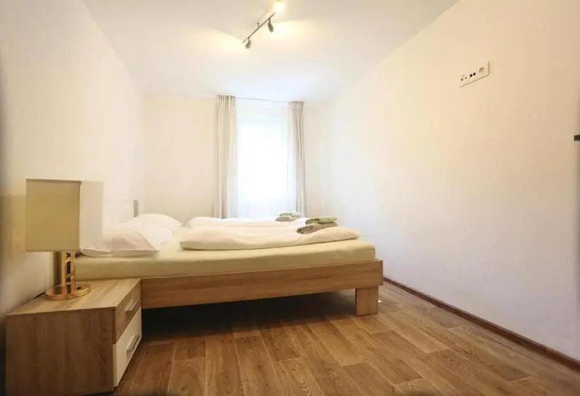 スタンダードルーム, Pension Lesná