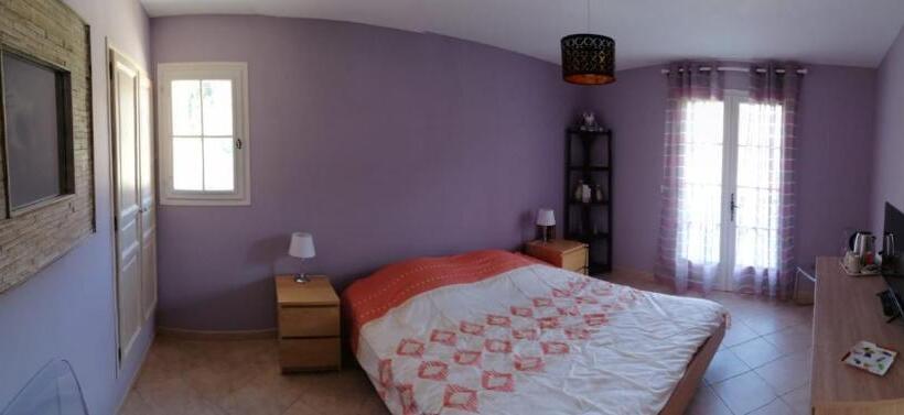 标准间带山景, Le Mas Christine