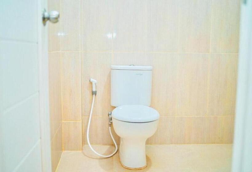 キングサイズベッドのスタンダードルーム, Amel Aceh